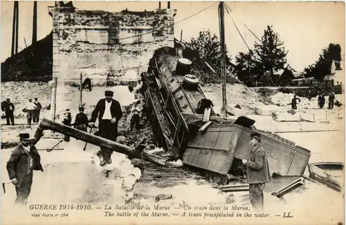 Guerre 1914-1916 - Un train das la Marne -497396