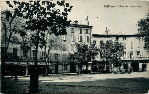 Millau - Place du Mandarous -497948