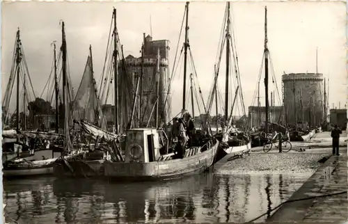 La Rochelle - Entree du Port -497514