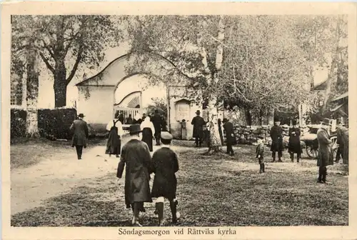 Söndagsmorgen vid Rättviks kyrka -498316