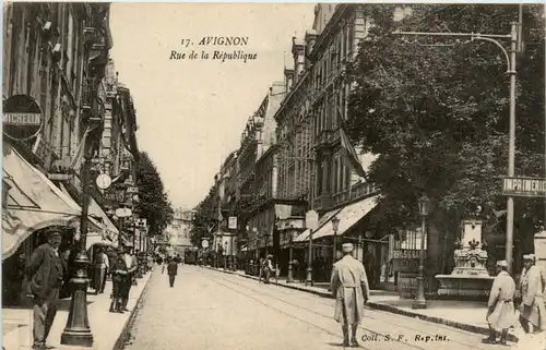 Avignon - Rue de la Republique -497090