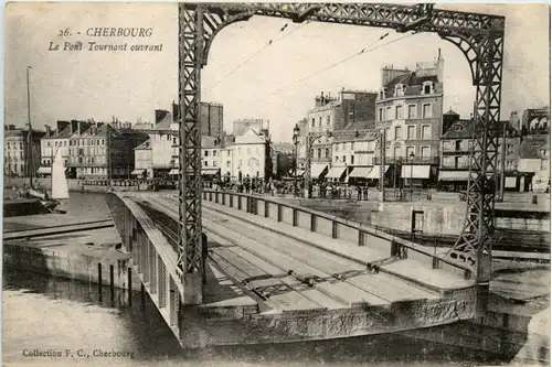 Cherbourg - Le Pont Tournant ouvrant -497130