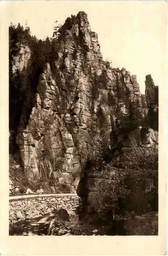 Nonnenfelsen, im Tale der Schwarzen Pockau -379452