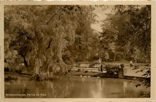 Wilhelmshaven - Partie im Park -499220