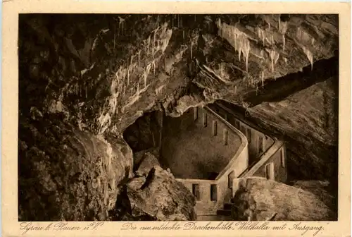 Syrau, Drachenhöhle Walhalla mit Ausgang -379592