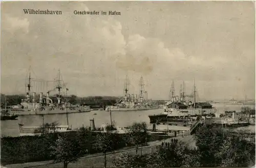 Wilhelmshaven - Geschwader im Hafen -499488