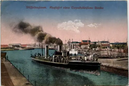 Wilhelmshaven - Ausfahrt eines Torpedodivisions bootes -499548