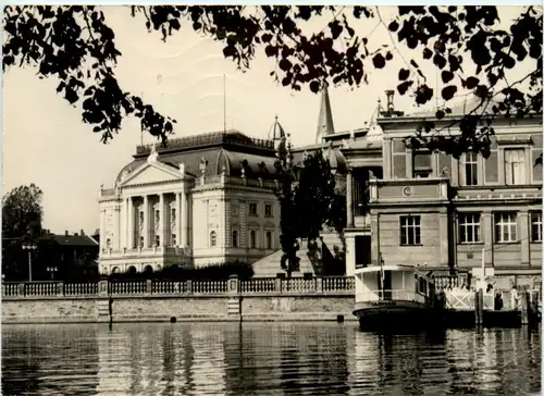 Schwerin, Blick zum Theater -399212