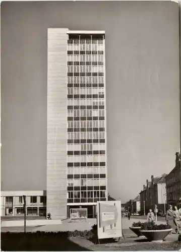 Neubrandenburg, Hochhaus -398828