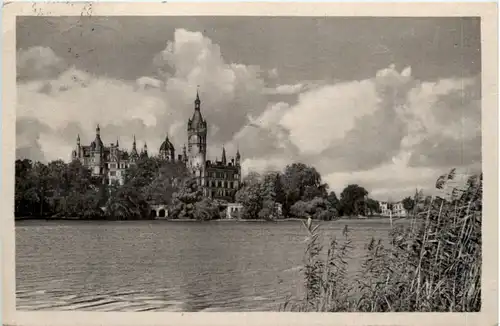 Schwerin, Schloss vom See -501200