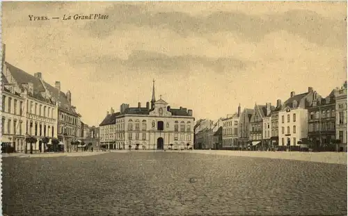 Ypres - La Grand Place -600708