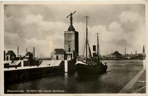 Bremerhaven - Wesermünde - Einfahrt der neuen Schleuse -601848