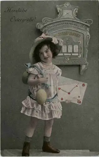 Ostern - Kind am Briefkasten -602212