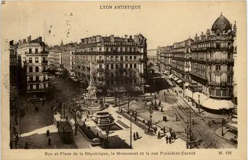 Lyon - Rue et Place de la Republique -603956