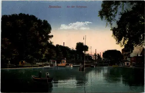 Berlin-Spandau, an der Schleuse -503526