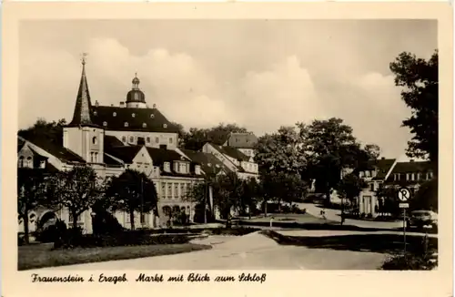 Frauenstein i. Erzgeb., Markt mit Blick zum Schloss -390098