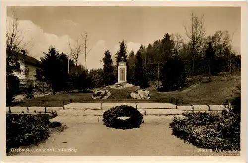 Tutzing, Grabmahl Ludendorff -390296