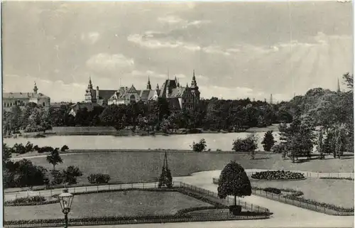 Hannover, Blick auf das Polizeipräsidium -390406