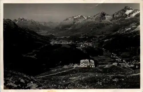 Kulm Hotel Muottas Muragl mit Blick auf die Oberengadiner Seen -506840