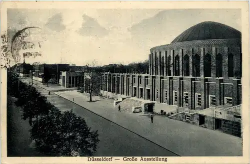 Düsseldorf, Grosse Ausstellung -375030