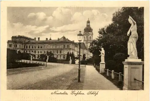 Neustrelitz, Schloss -375150