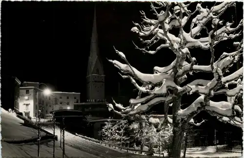 Davos--Platz, Winterabend bei der St. Johann-Kirche -508080