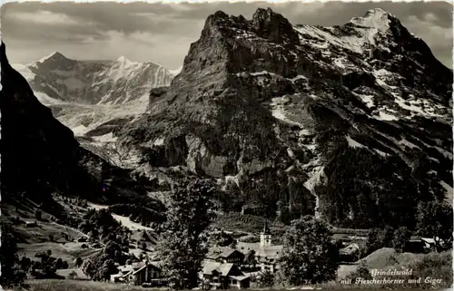 Grindelwald, mit Fiescherhörner und Eiger -507658