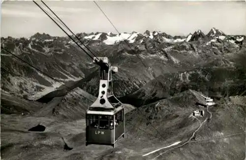 Davos-Parsenn, Weissfluhgipfelbahn mit Blick in die Silvrettagruppe -508078