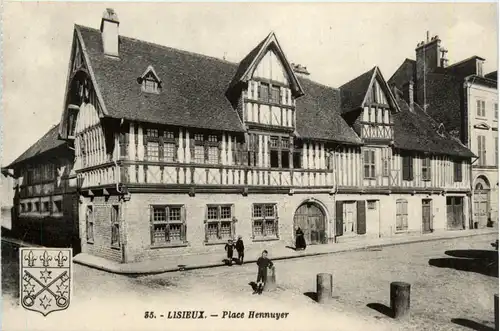 Lisieux - Place Hennuyer -484412