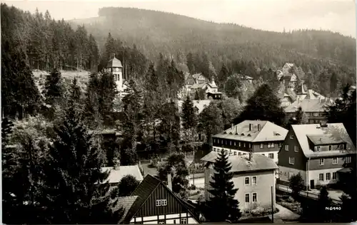 Kipsdorf i. Erzgeb., Ortsmitte mit Kirche -382618