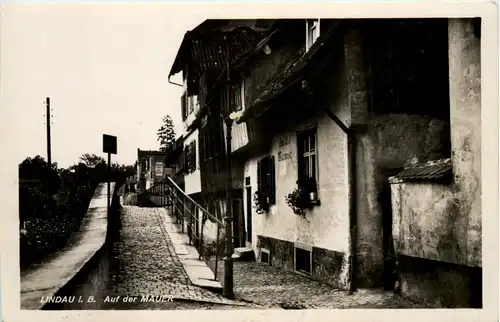 Lindau - Auf der Mauer -611866