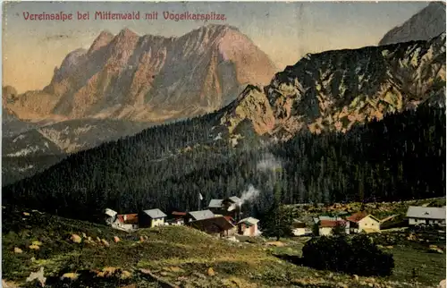 Vereinsalpe bei Mittenwald mit Vogelkarspitze -509092