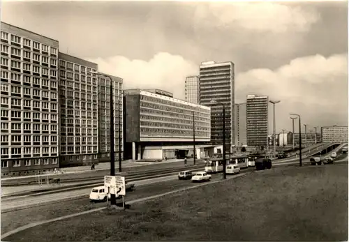 Halle Saale, Leninallee mit Hochstrasse -508842