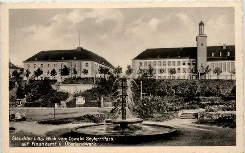 Glauchau, Blick vom Oswald Seyfert-Park auf Finanzamt u. Überlandwerk -510982