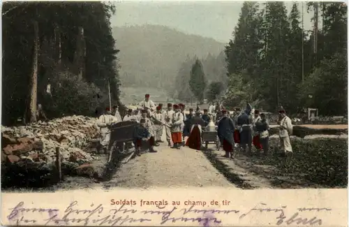 Soldats francais au champ de tir -615426