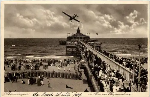 Scheveningen der Per mit Flugzeug -615594