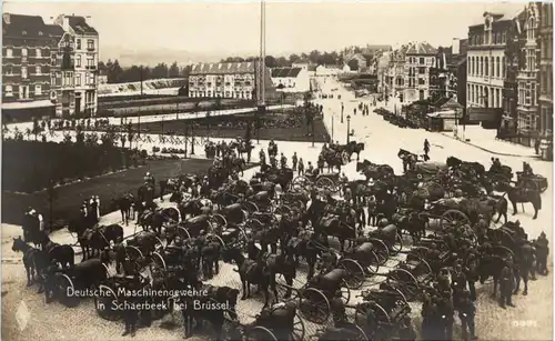 Deutsche Maschinengewehre in Schaerbeek bei Brüssel -616282