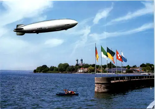 Graf Zeppelin über Friedrichshafen -617570