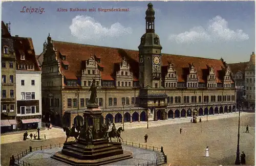 Leipzig, altes Rathaus mit siegesdenkmal -394720