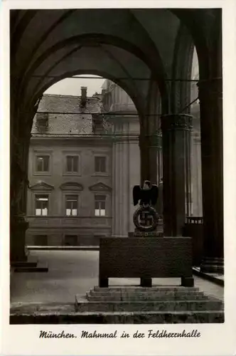 München - Mahnmal in der Feldherrenhalle - 3. Reich -478370