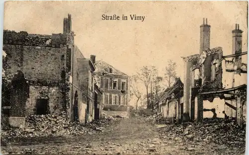 Strasse in Vimy -617272