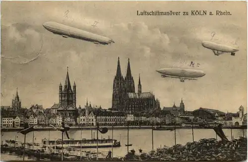 Luftschiffmanöver in Köln -620942