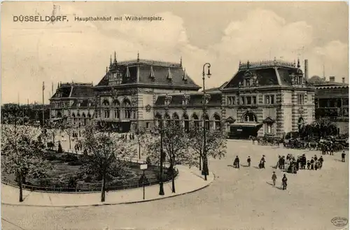 Düsseldorf - Hauptbahnhof mit Wilhelmsplatz -622424