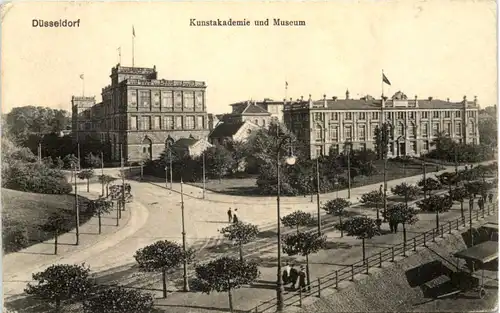 Düsseldorf - Kunstakademie und Museum -622664