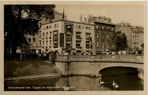 Düsseldorf - Glockenspiel bei Tigges am Brückchen - 3.Reich -621970