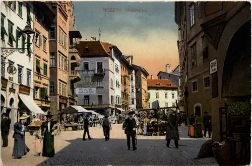 Bozen - Obstmarkt -481738