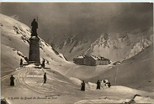 Le Grand St. Bernard en hiver -483918