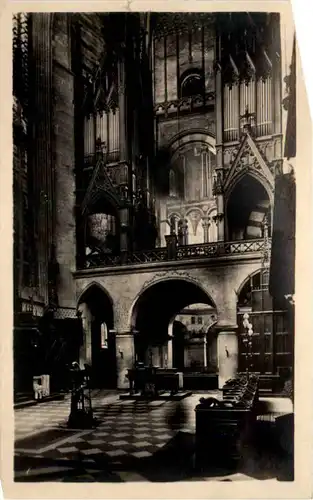 Aachen, Dom, Am kleinen Altar -513608