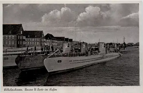 Wilhelmshaven - U Boot im Hafen -499764