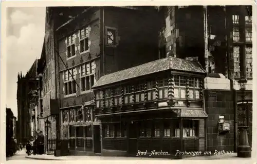 Aachen, Postwagen am Rathaus -513584